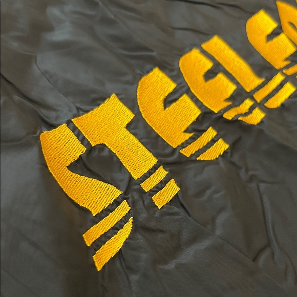 NFL Youth Pittsburgh Steelers Windbreaker Jacket - Picture 3 of 10